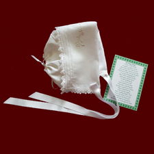Click to Enlarge Picture - Irish Magic Hanky With Embroidered Claddagh & Heart Lace