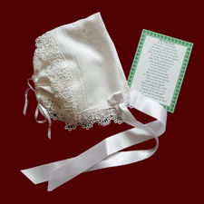 Click to Enlarge Picture - Irish Magic Hanky With Embroidered Swirled Shamrock & Shamrock Venice Lace